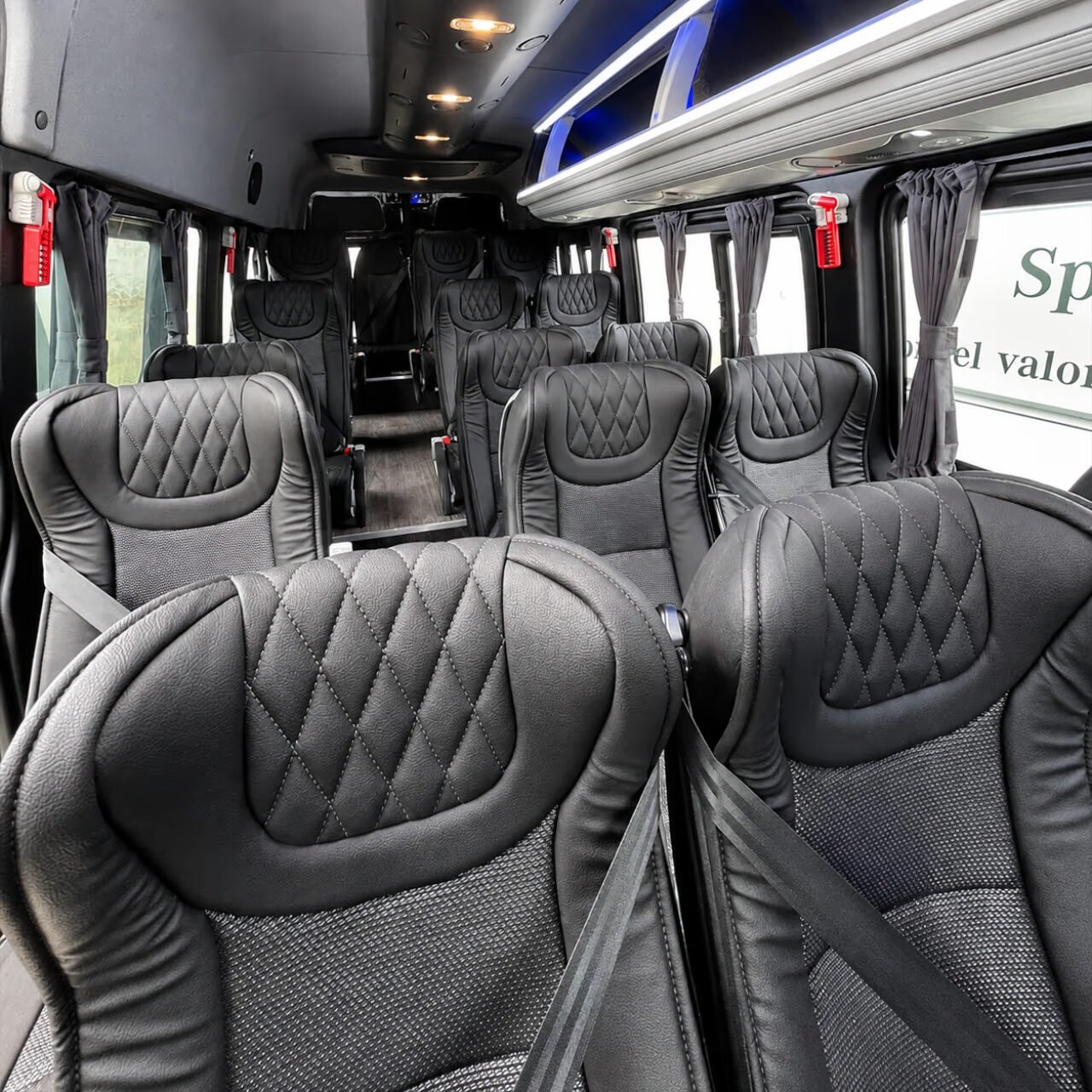 en cuanto sale rentar una camioneta para 20 pasajeros Chapingo